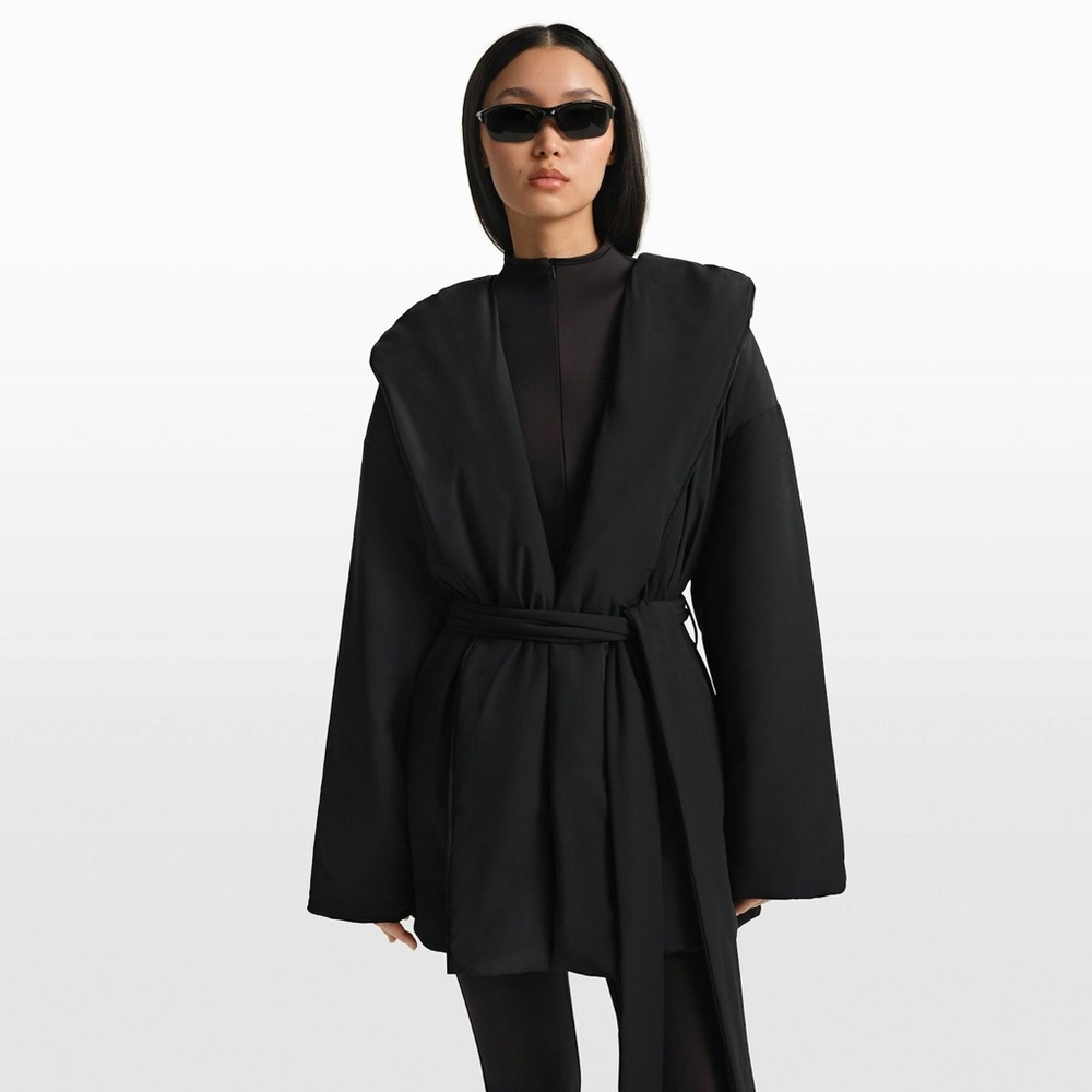 SKIMS x Nike Woven Nylon Wrap Jacket Obsidian Medium NWOT Sold Out Belted Coat
